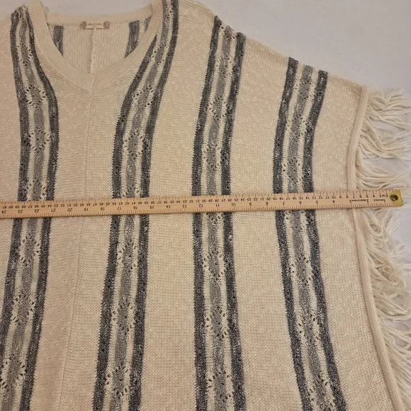 ALTAR'D STATE Cream Boho Western Striped Fringed Knit Vneck Shawl Poncho SZ S/M - Picture 8 of 9